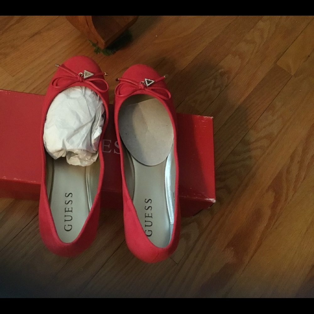 Flat shoes